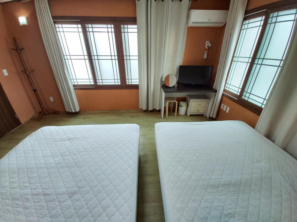 ฟีลลิง กู๊ด เฮาส์ Hotel เมืองเชจู ภายนอก รูปภาพ