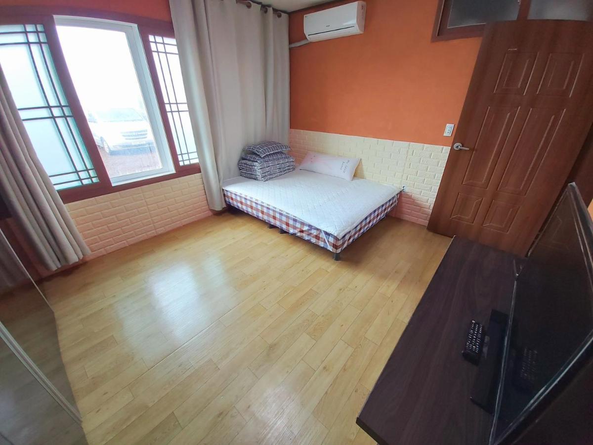 ฟีลลิง กู๊ด เฮาส์ Hotel เมืองเชจู ภายนอก รูปภาพ